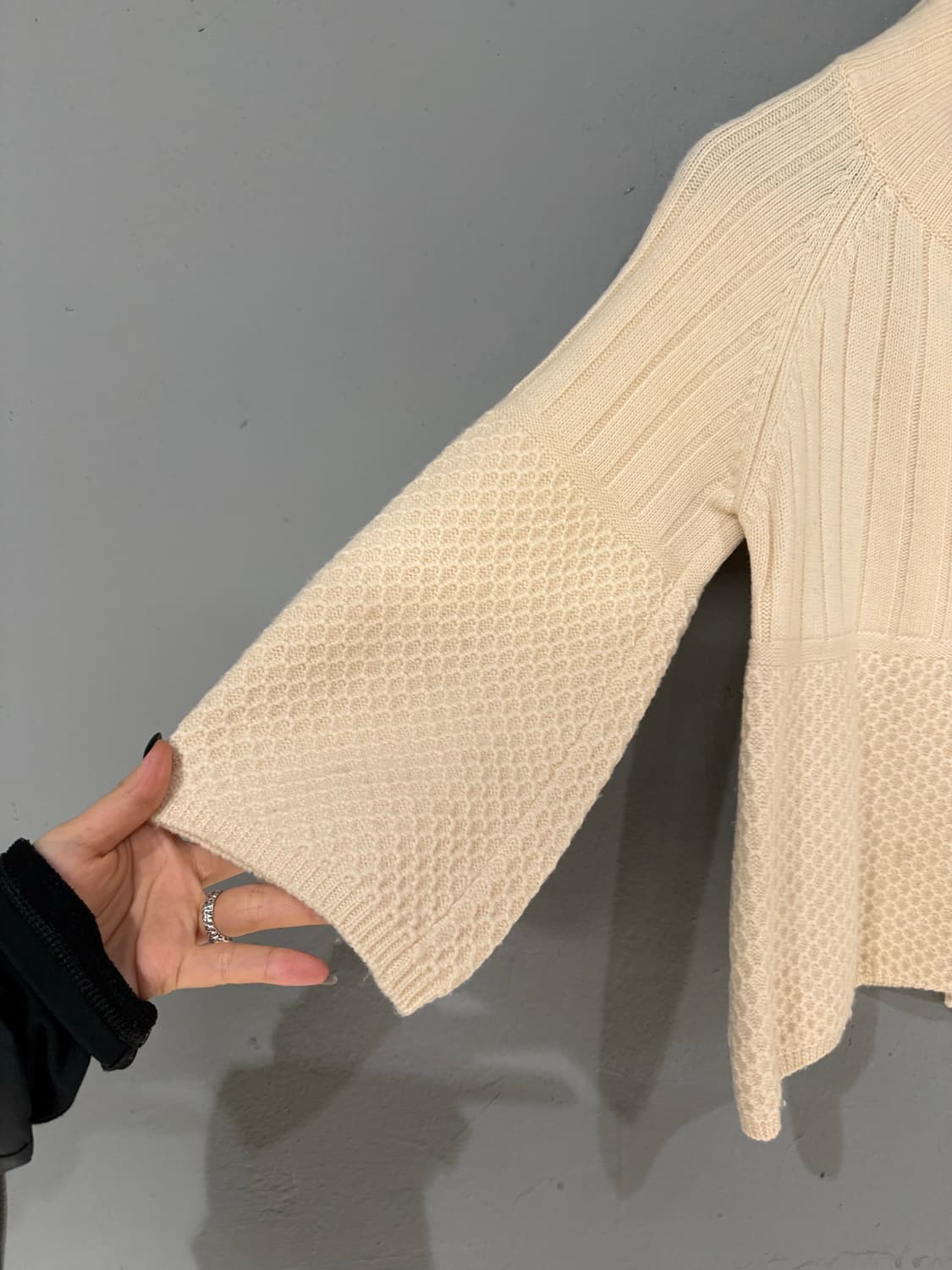 KUMIKYOKU button point cardigan 상품이미지7