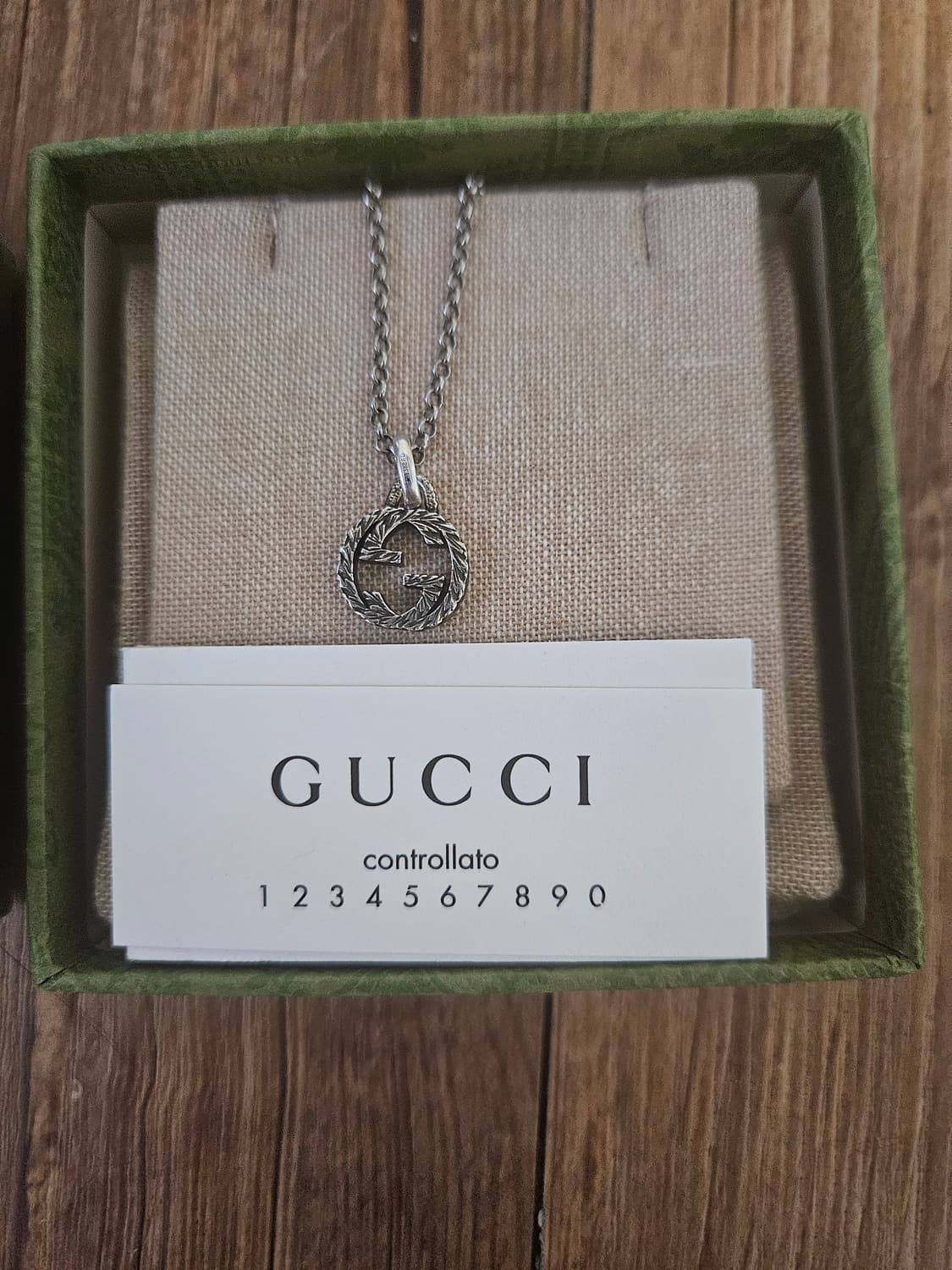 구찌 인터로킹 g 실버 목걸이 판매합니다 급처 상품이미지1