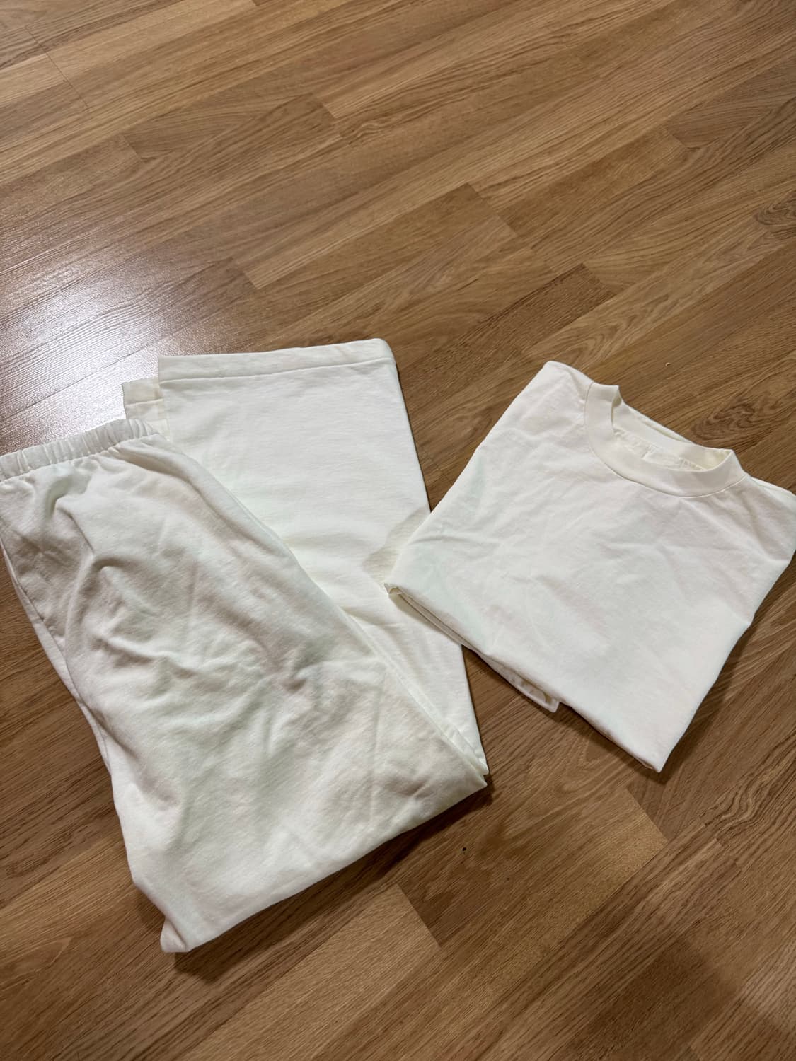 이지 상의2 바지1 사이즈 미색칼라 희귀 새제품 상품이미지1