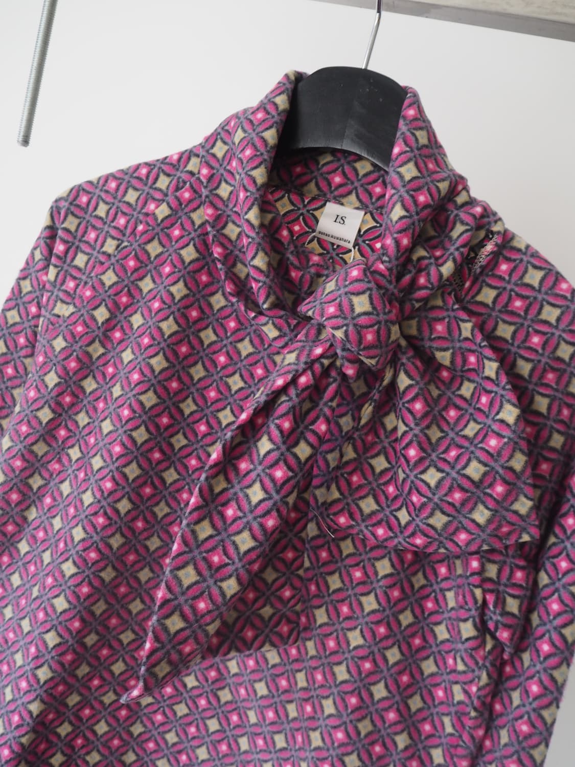 sunao kuwahara tie neck top  상품이미지2