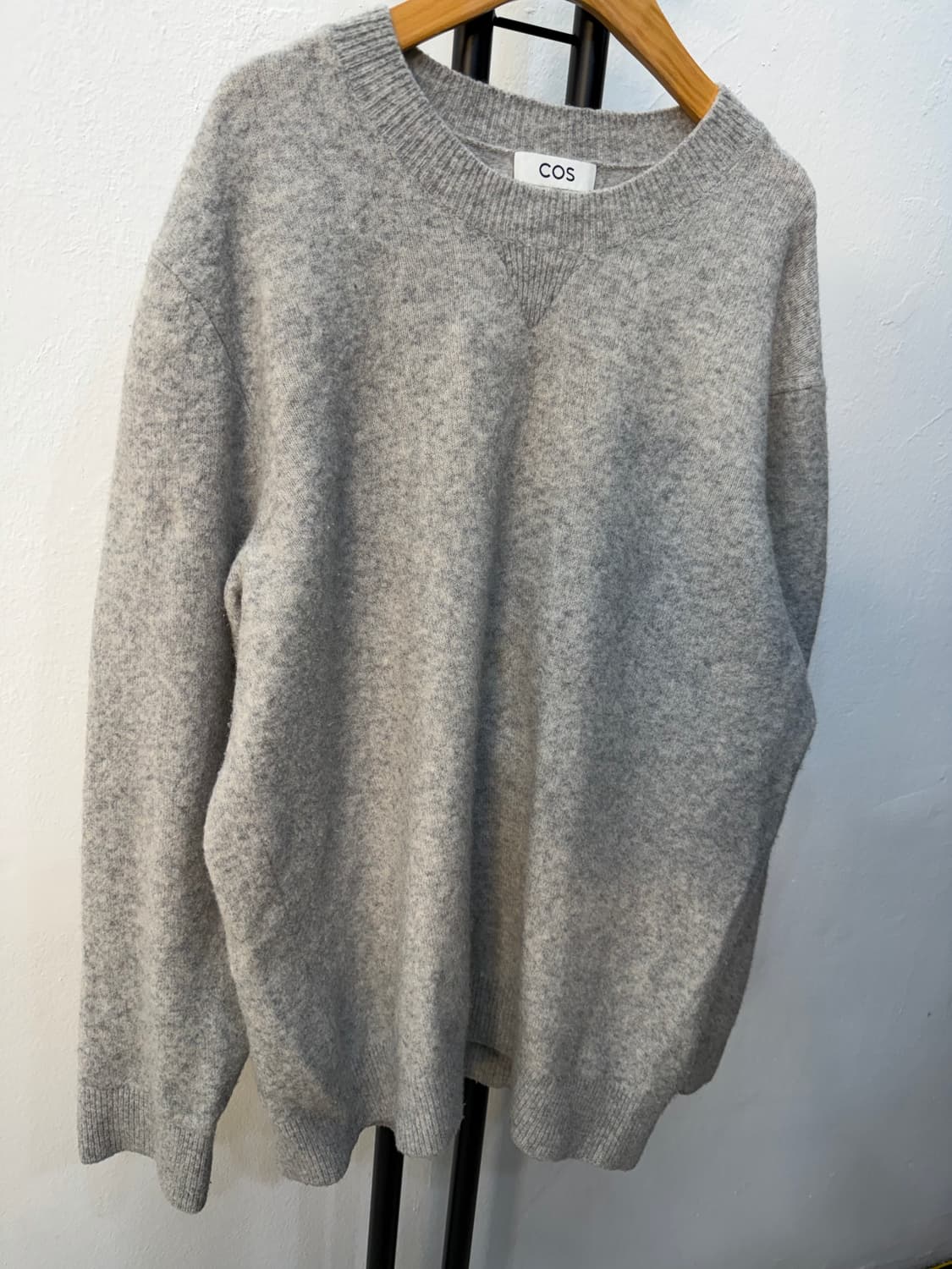정품) COS 코스 남성 오버핏 그레이 니트 S 상품이미지2