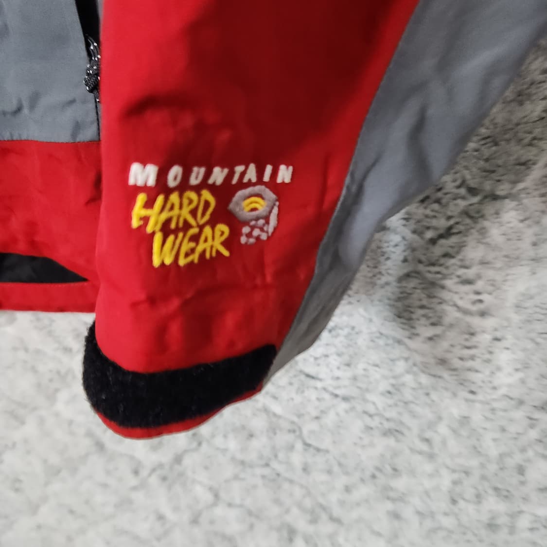 H841 [S] 마운틴하드웨어 여성 바람막이 점퍼
 상품이미지2