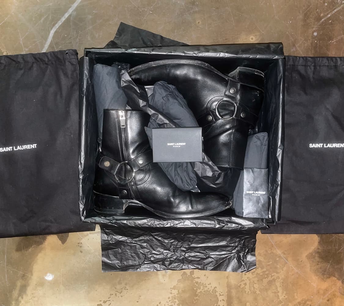 Saint Laurent 카프스킨 와이어트 하네스 부츠 상품이미지1
