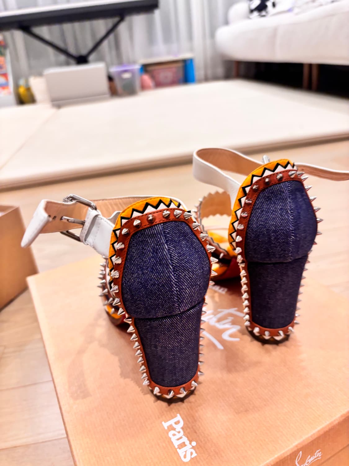 christian louboutin 샌들 1회 착용(36) 상품이미지2