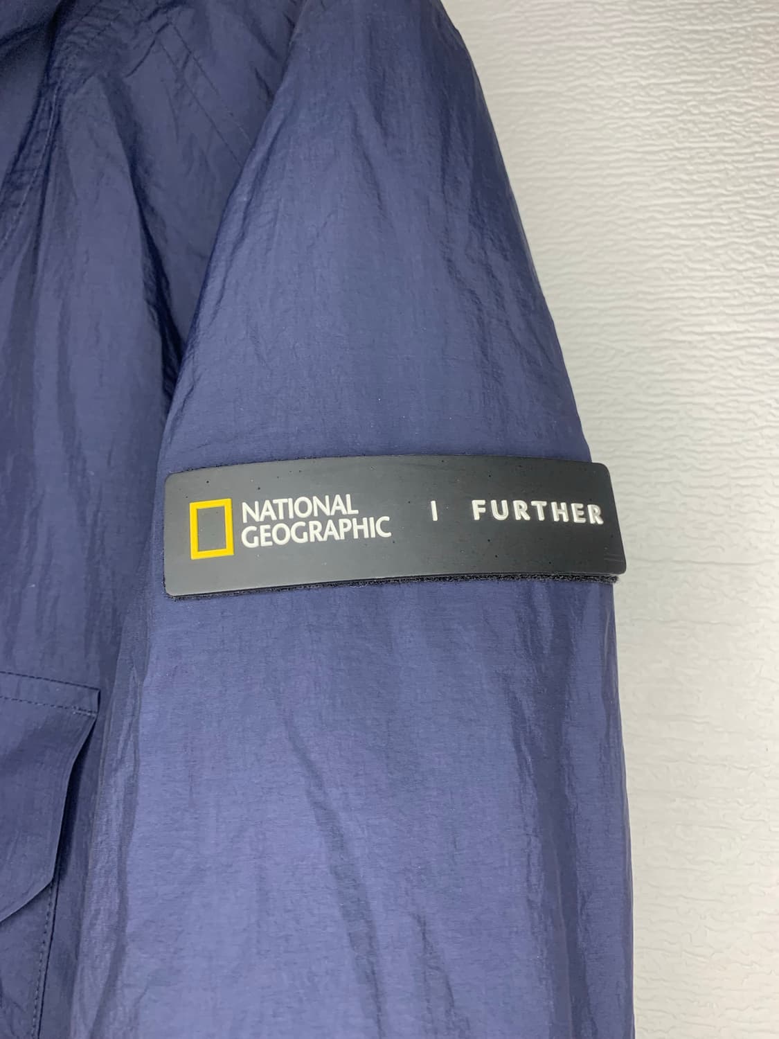 내셔널지오그래픽 네이비 바람막이 XL 상품이미지4