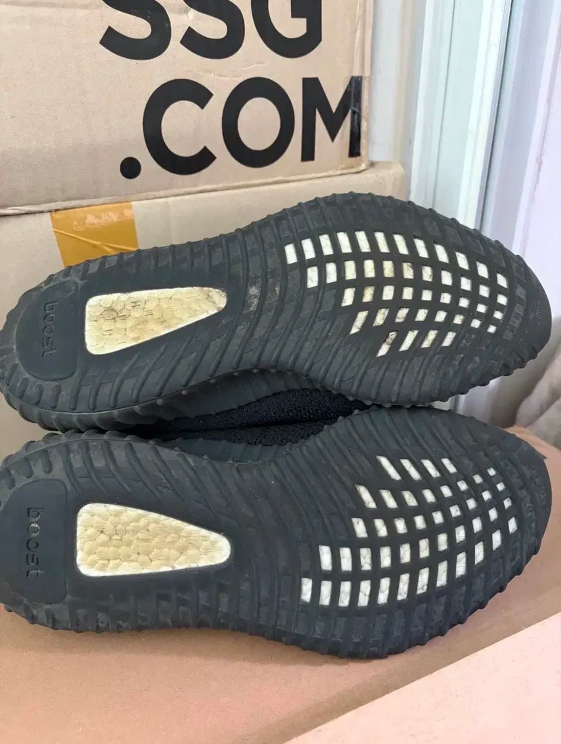 아디다스 이지부스트 v2 상품이미지5