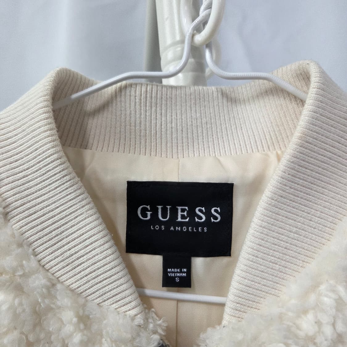 55 게스 A급 뽀글이 플리스 자켓 상품이미지4