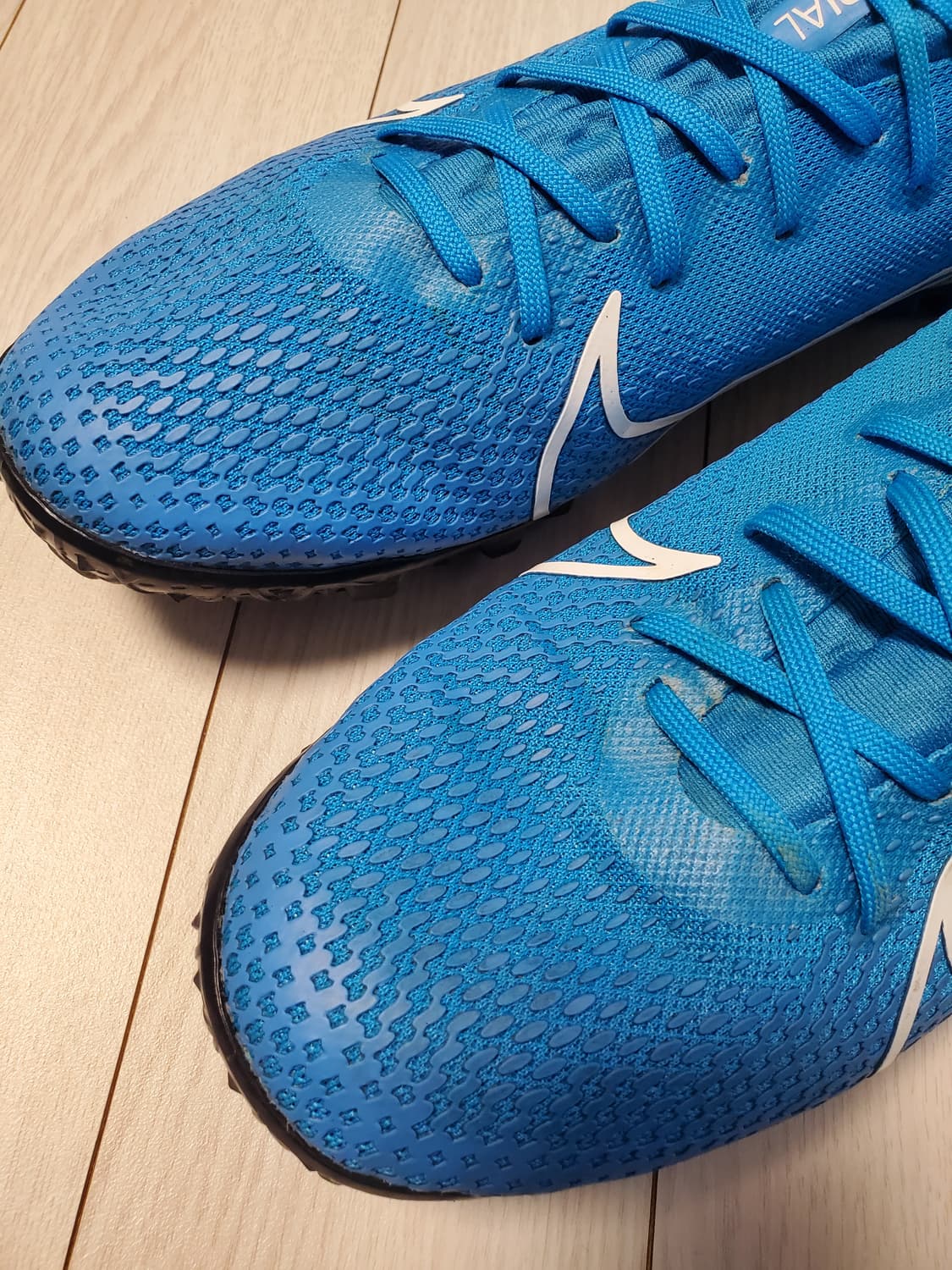 나이키 머큐리얼 베이퍼 13 프로 TF 사이즈280

여러 중고사이트에도 상품이미지2