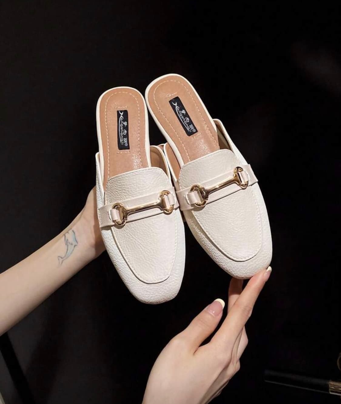 새상품 아이보리 블로퍼 스타일 뮬 슬리퍼 235 상품이미지3