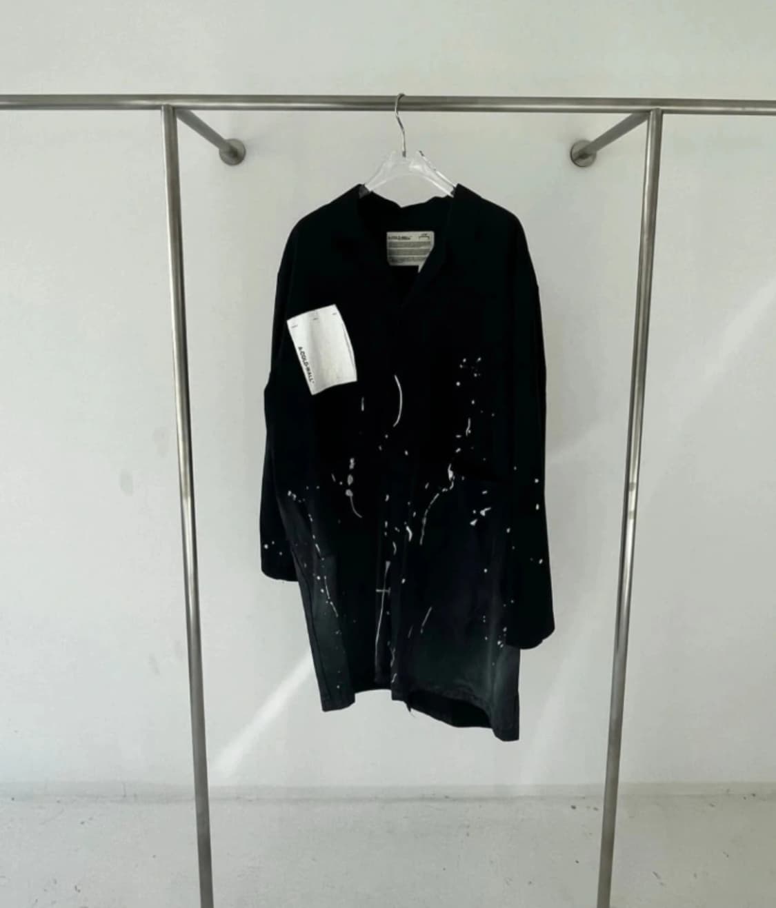 어콜드월 페인팅 트렌치 코트, 블랙 상품이미지2