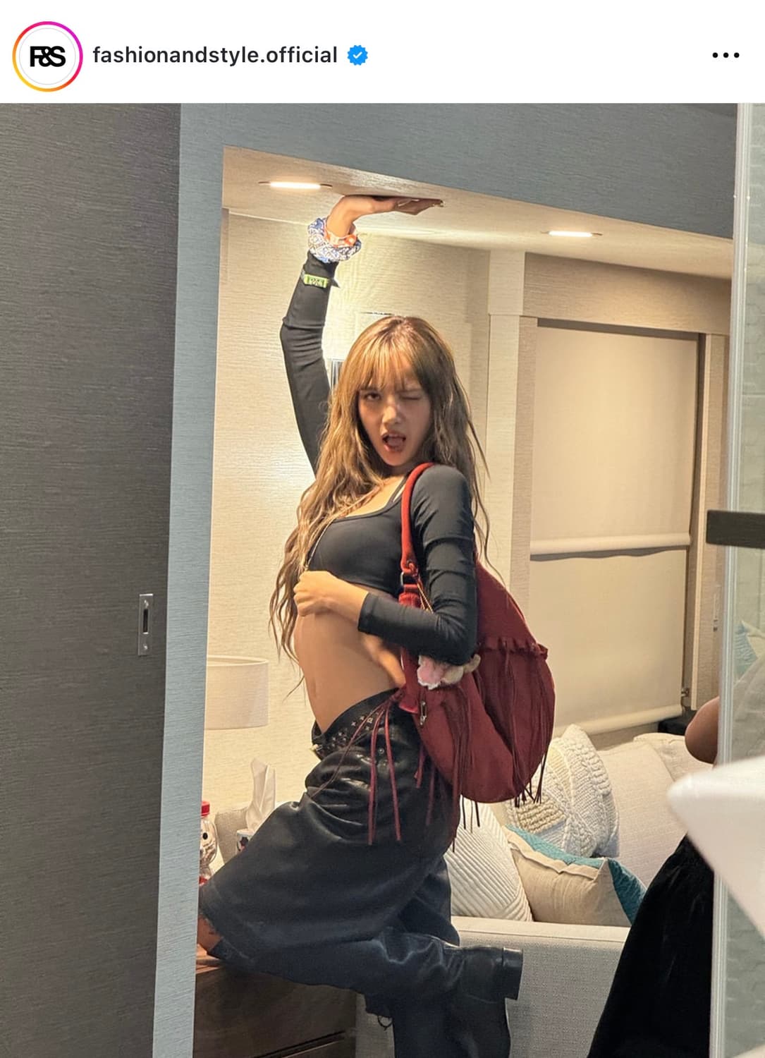 스컬프터 프린지 숄더백 카키 상품이미지4