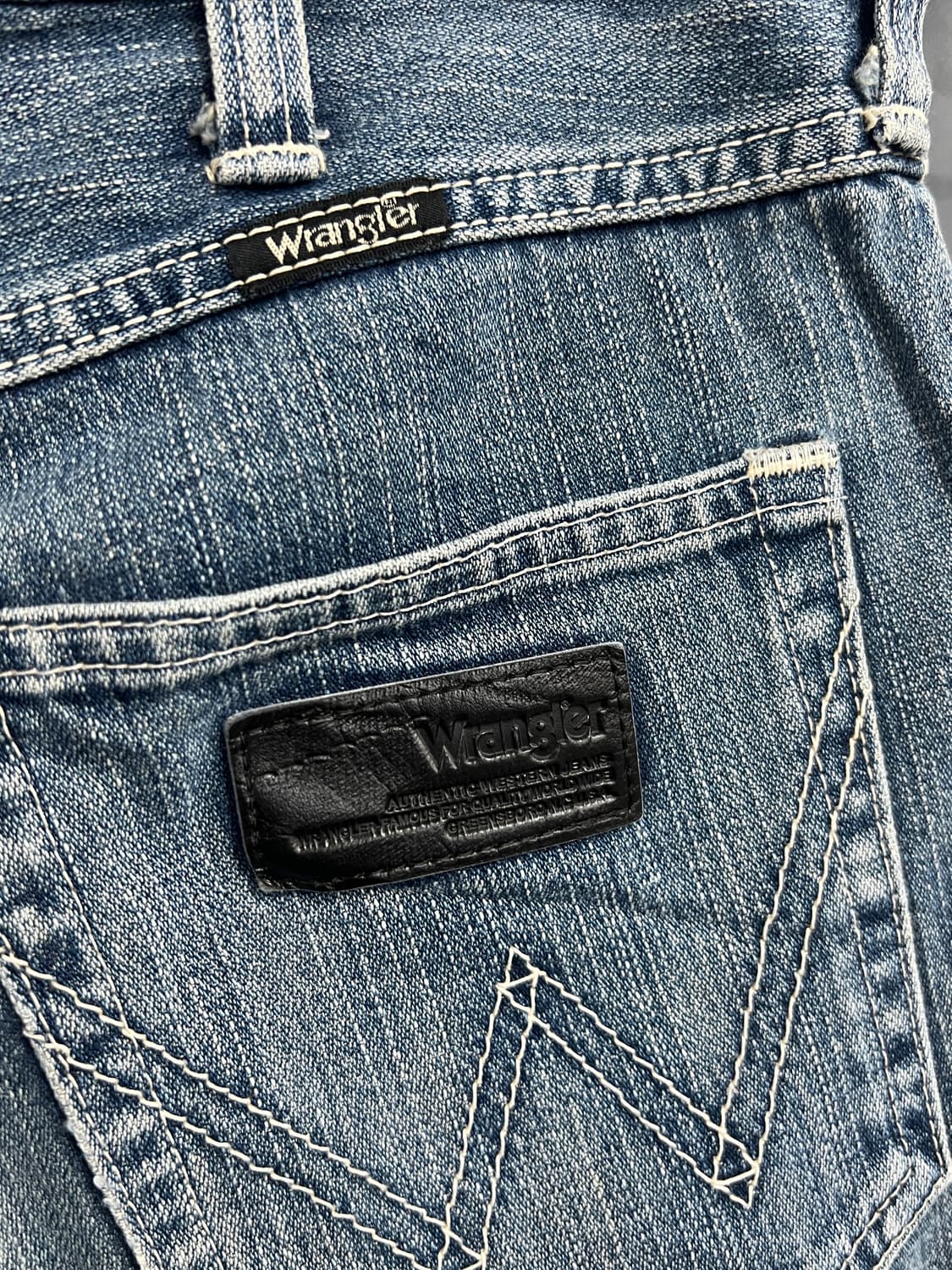Wrangler 랭글러 부츠컷 나팔핏 연청 데님 팬츠 상품이미지3