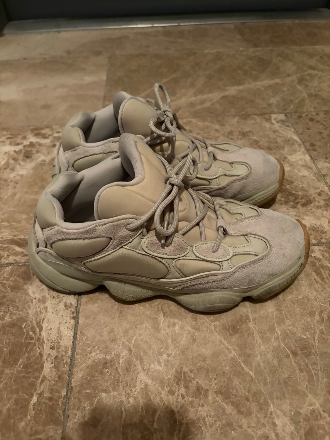 아디다스 이지 500 베이지 운동화 상품이미지1