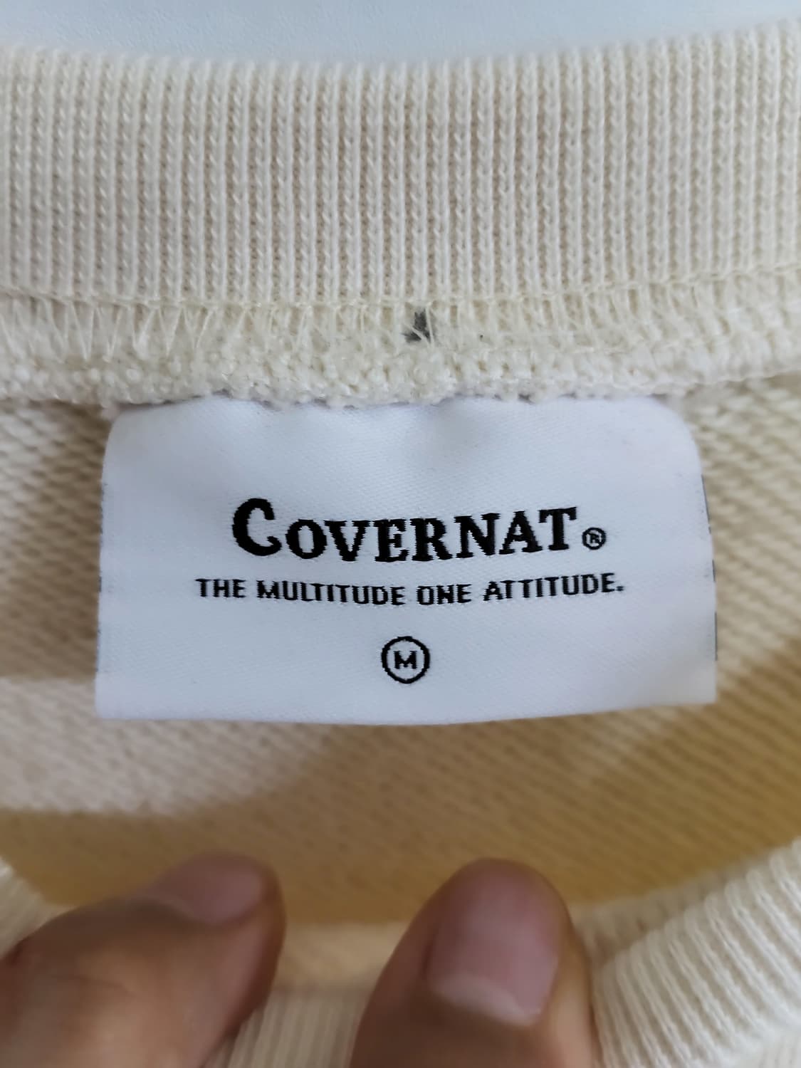 커버낫 어센틱 맨투맨 M 아이보리 미사용 상품이미지3