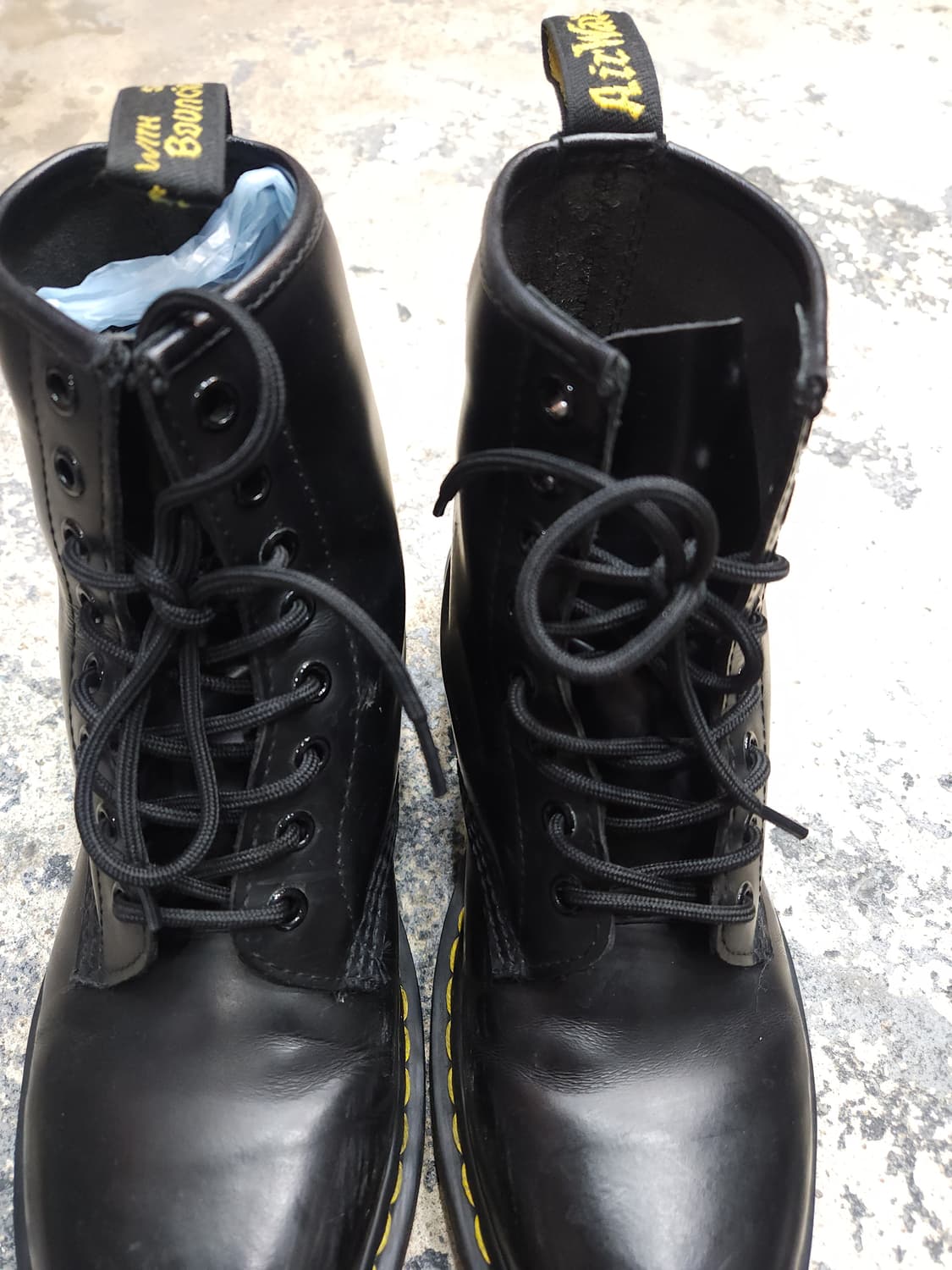 닥터마틴 1460 8홀 워커 245mm

 상품이미지5