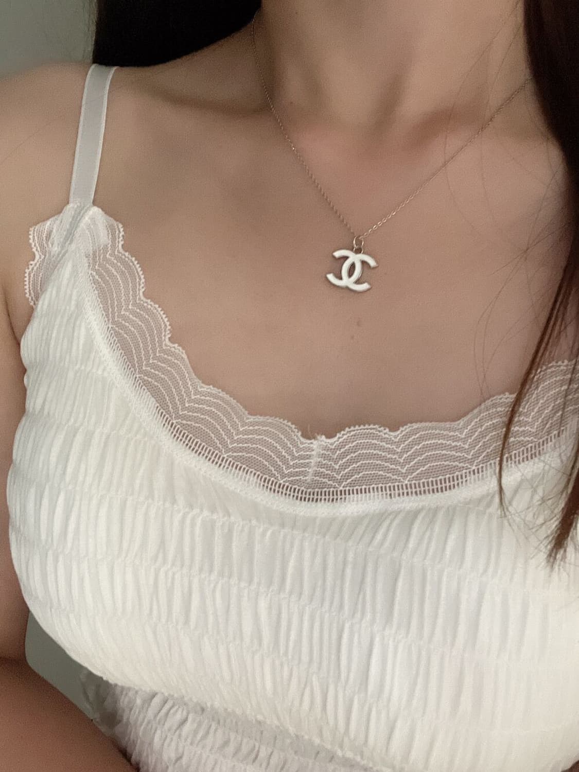 샤넬 빅 로고 에폭시 목걸이 상품이미지1