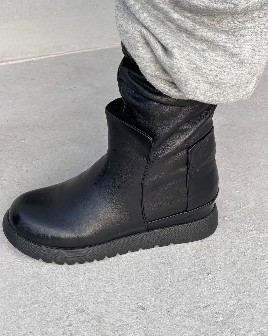 컨펨퍼러리 터크 디자인 미들 부츠 상품이미지9