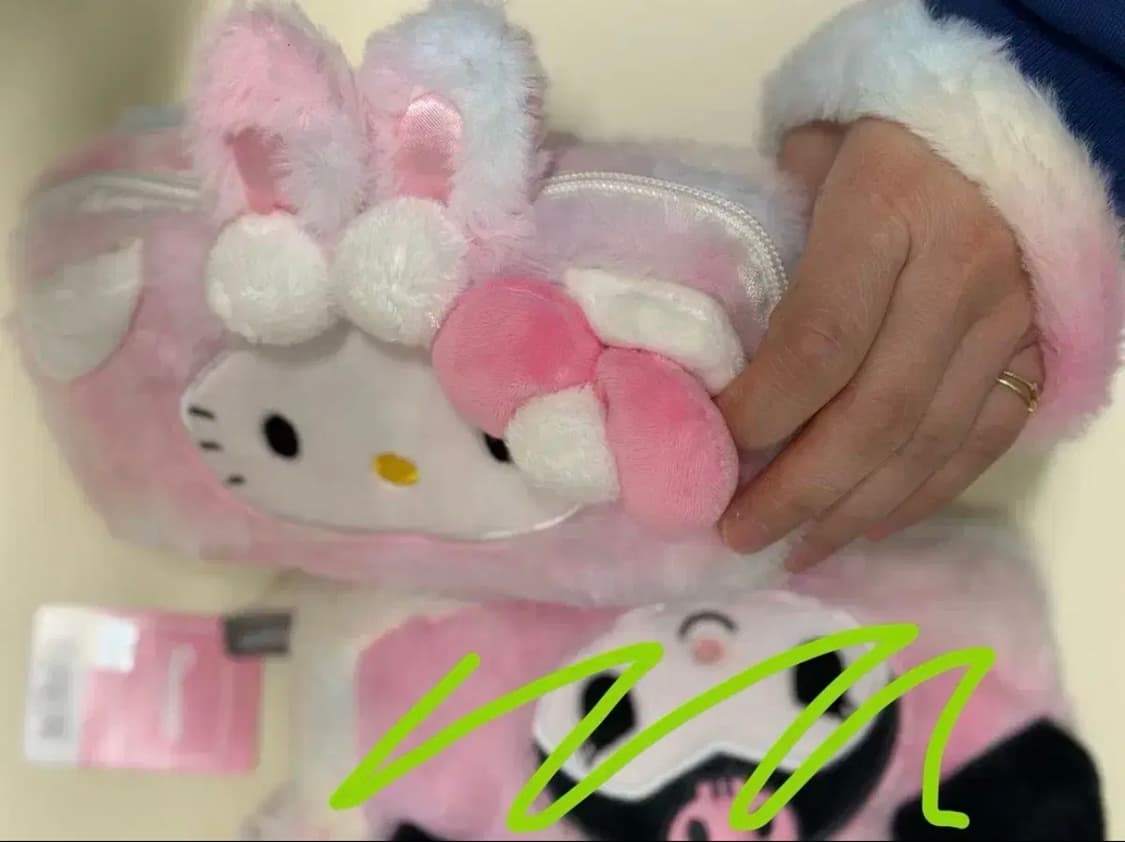 정품/ 산리오 헬로키티 파우치 / 쿠로미(판.완) /약20cm (끈제외 상품이미지3