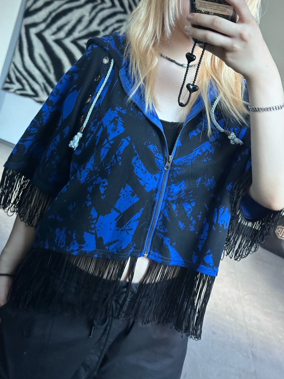 tassel detail hood zip-up 상품이미지2