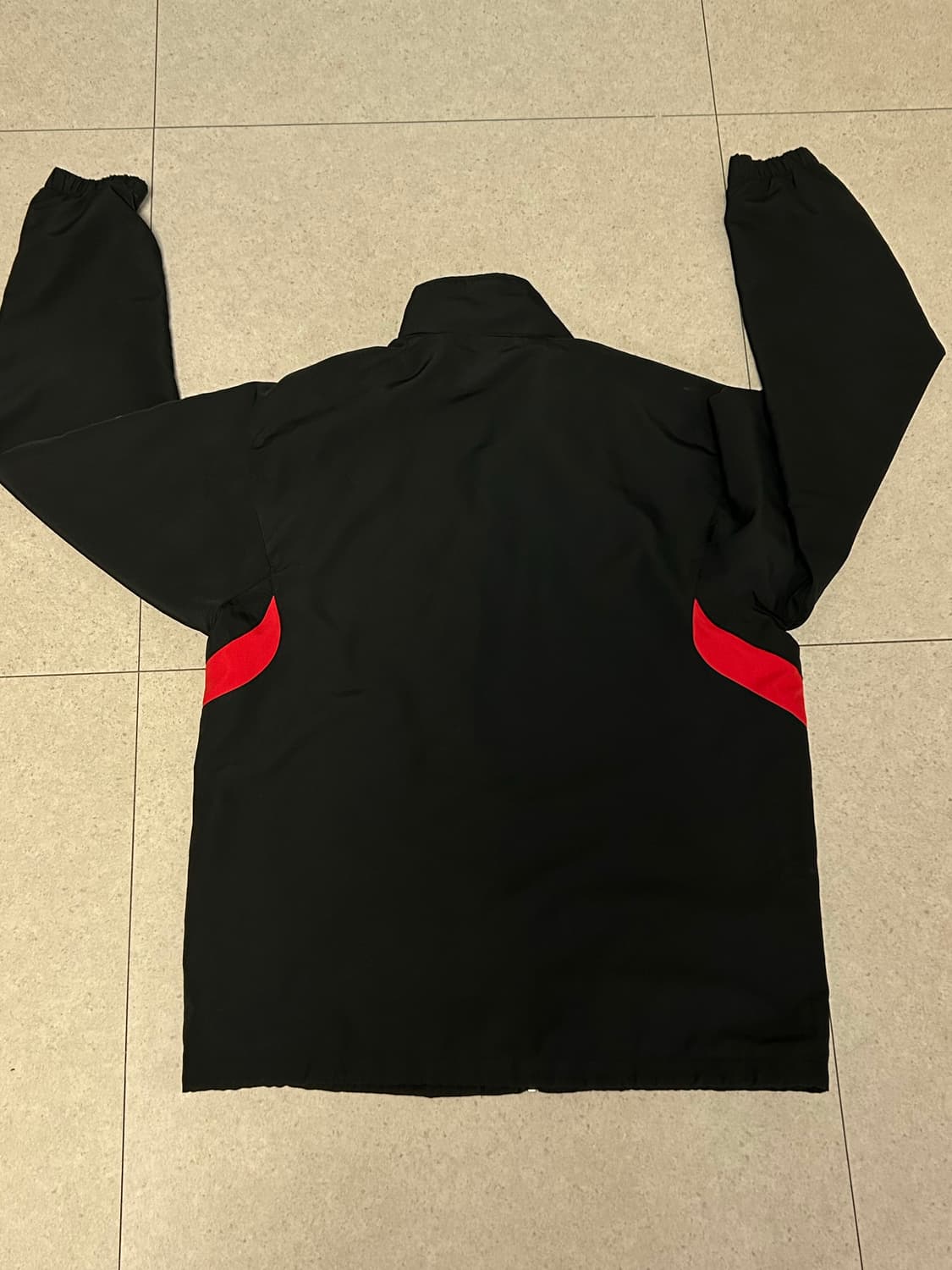 09s 나이키 바람막이 검빨 상품이미지2