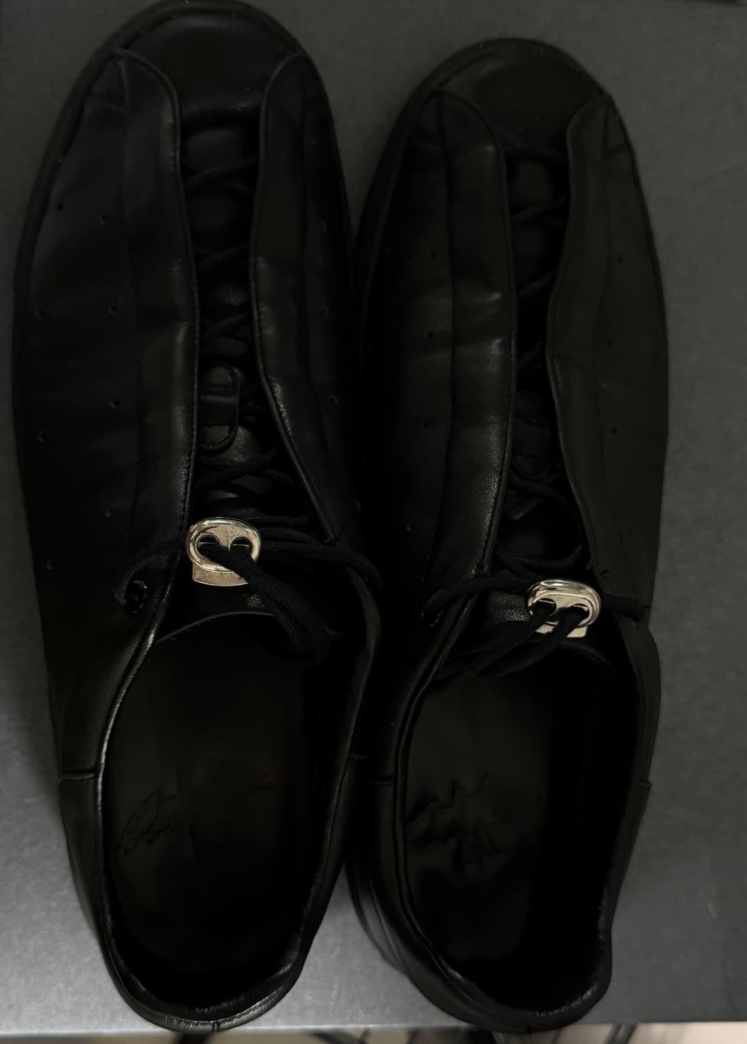 데베시용 블랙 스니커즈(270) 판매합니다. 상품이미지3