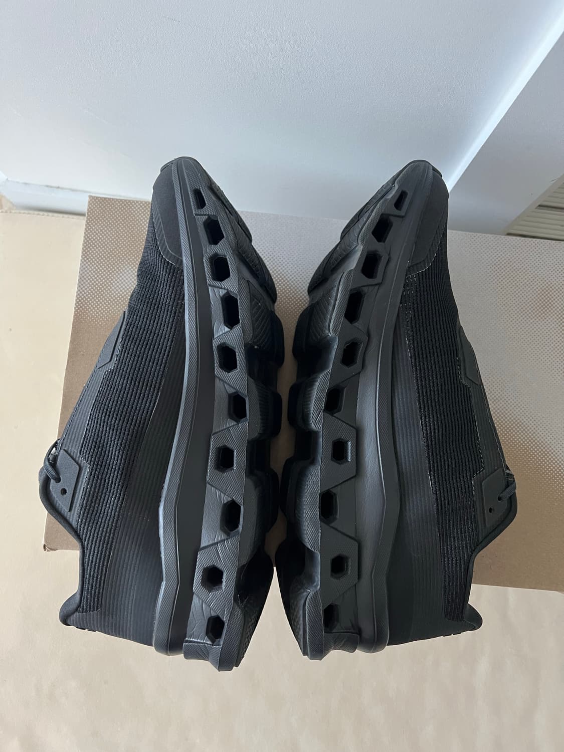 온 러닝 클라우드몬스터 보이드 상품이미지5