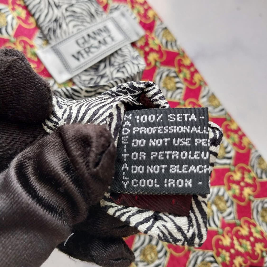 베르사체 실크 레드 메두사 패턴 넥타이 10.1cm A+등급 K1826
 상품이미지9