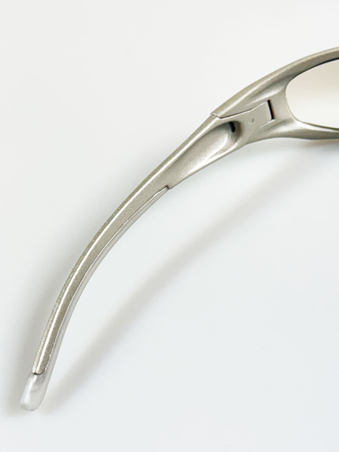 90s 맷실버 랩 어라운드 스포티 투명틴트 빈티지 선글라스 상품이미지7