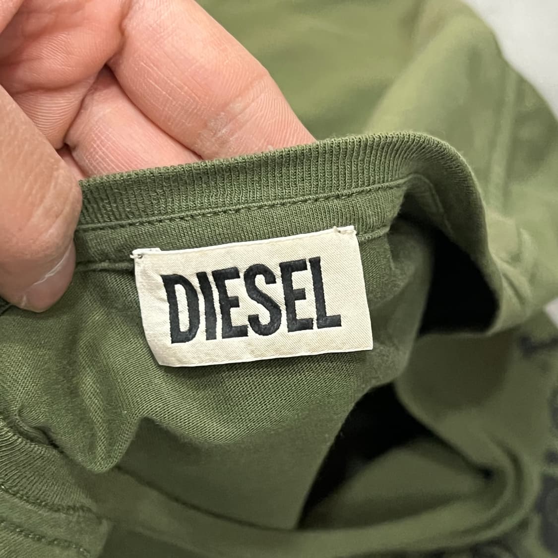  디젤 프린팅 반팔티 y15876 상품이미지5