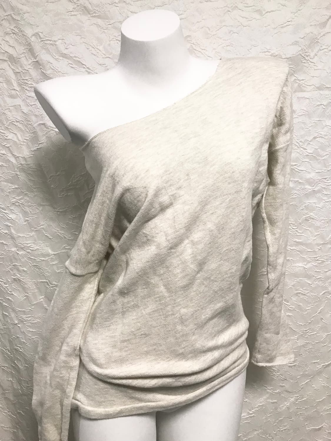 빈티지 goa깔 비대칭 사선 오프숄더 롱슬리브 탑 상품이미지1