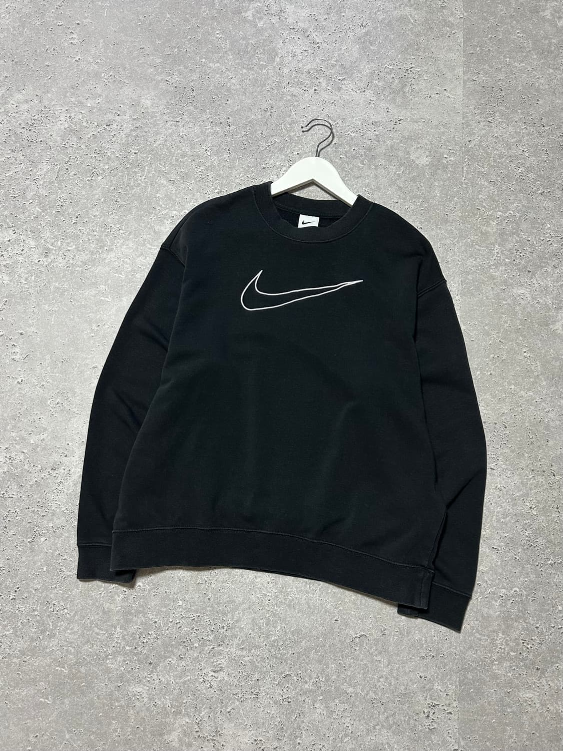 나이키 센터 빅스우시 블랙 맨투맨 상품이미지1