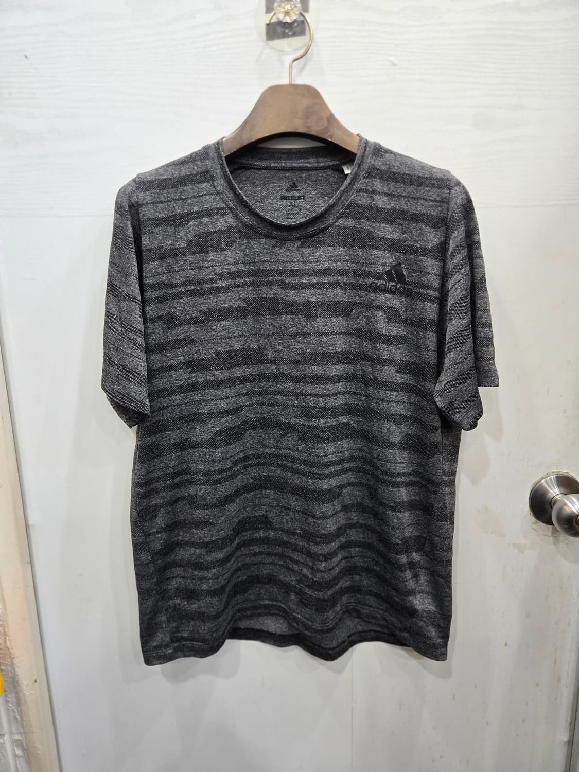 105,XL )) adidas 아디다스 반팔티셔츠! 깔끔하고 이쁜디자인~ 상품이미지1