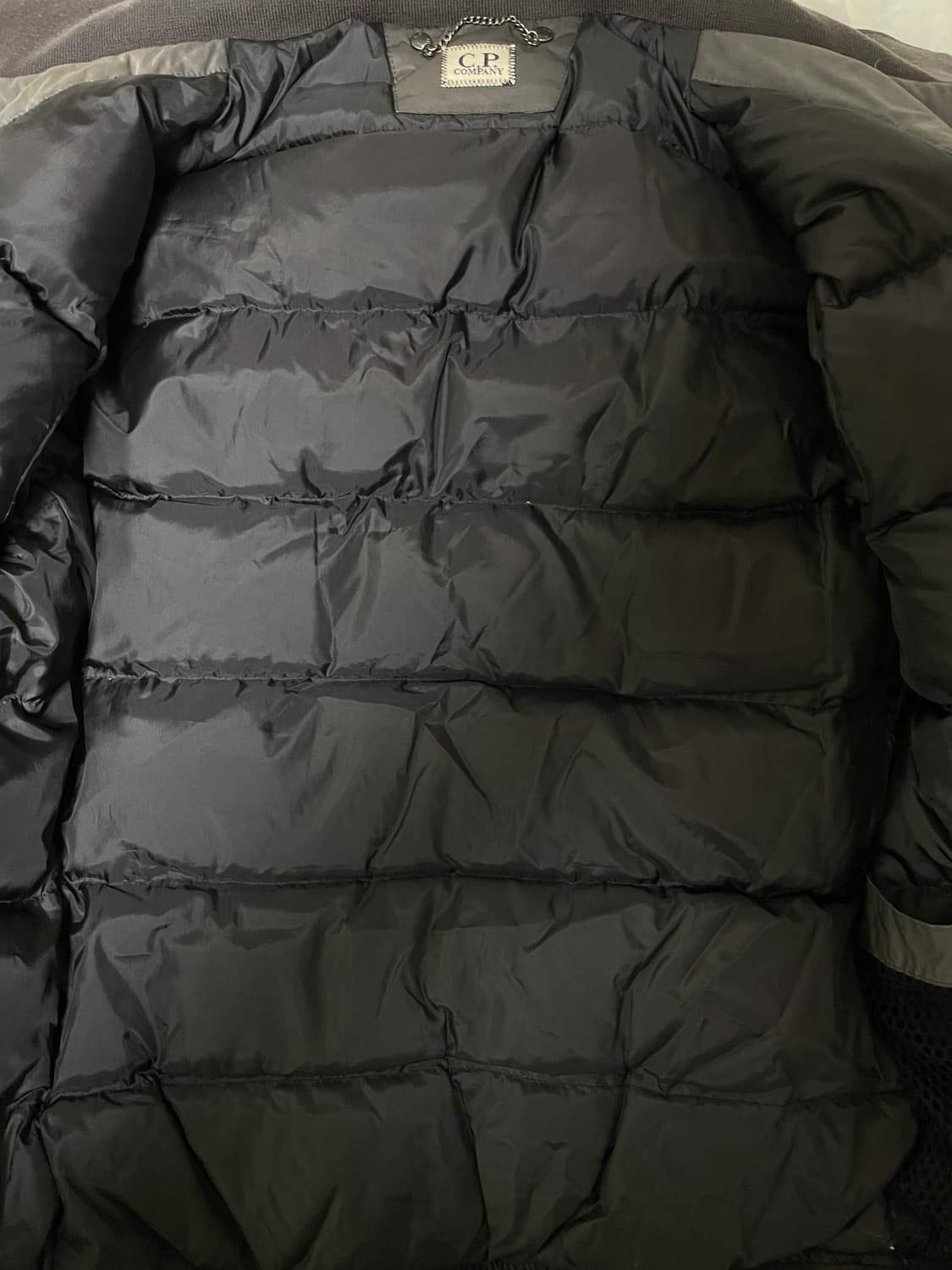 CP컴퍼니 봄버자켓 다크 그레이 100 사이즈 상품이미지4
