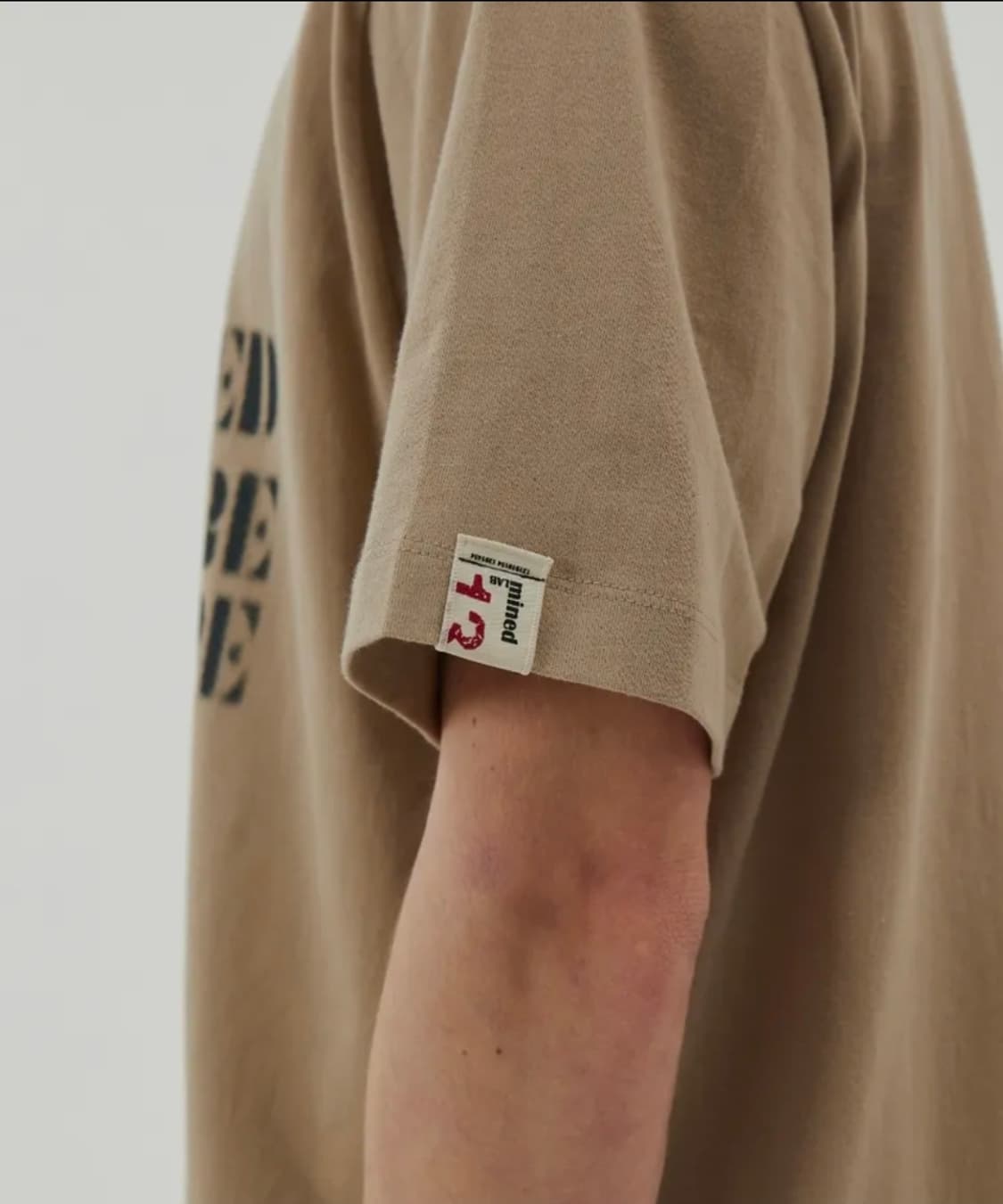 새상품 L ) 메종 미네드 APEX COMMET 반팔티 상품이미지3