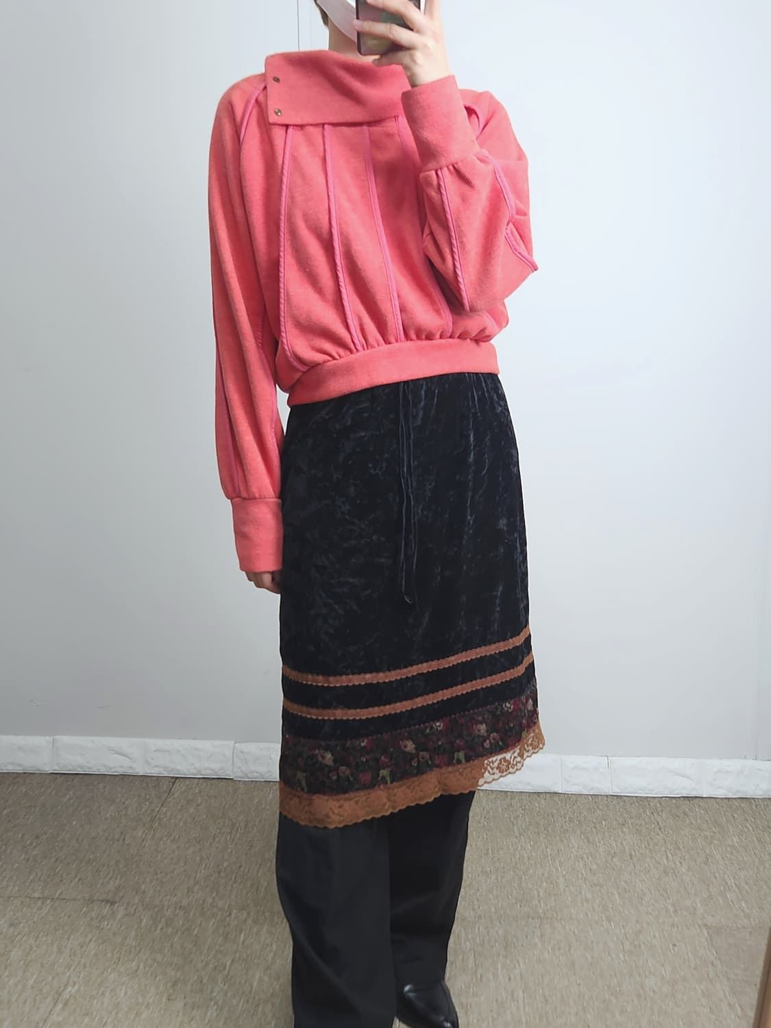 LILY BROWN 크롭 언발 탑 상품이미지3