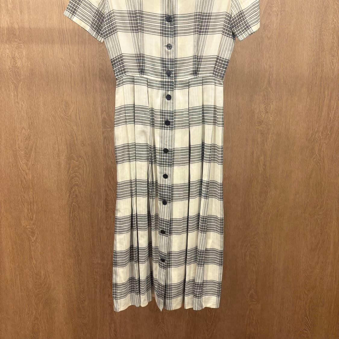 버버리 런던 롱 원피스 카라넥 버튼 클로징 체크 패턴 디테일 그레이 상품이미지5