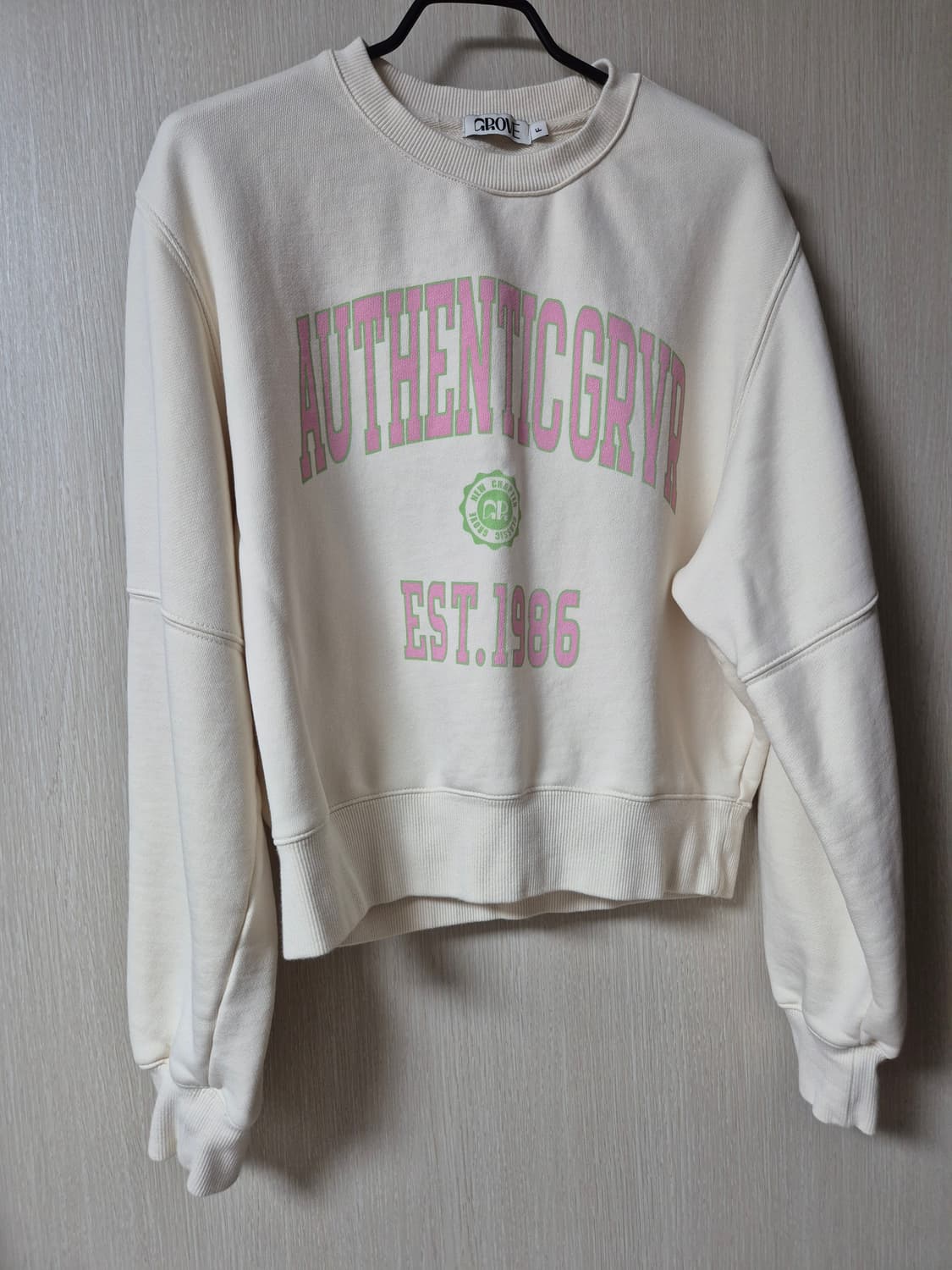 GROVE 그로브 크롭 맨투맨 아이보리 상품이미지1