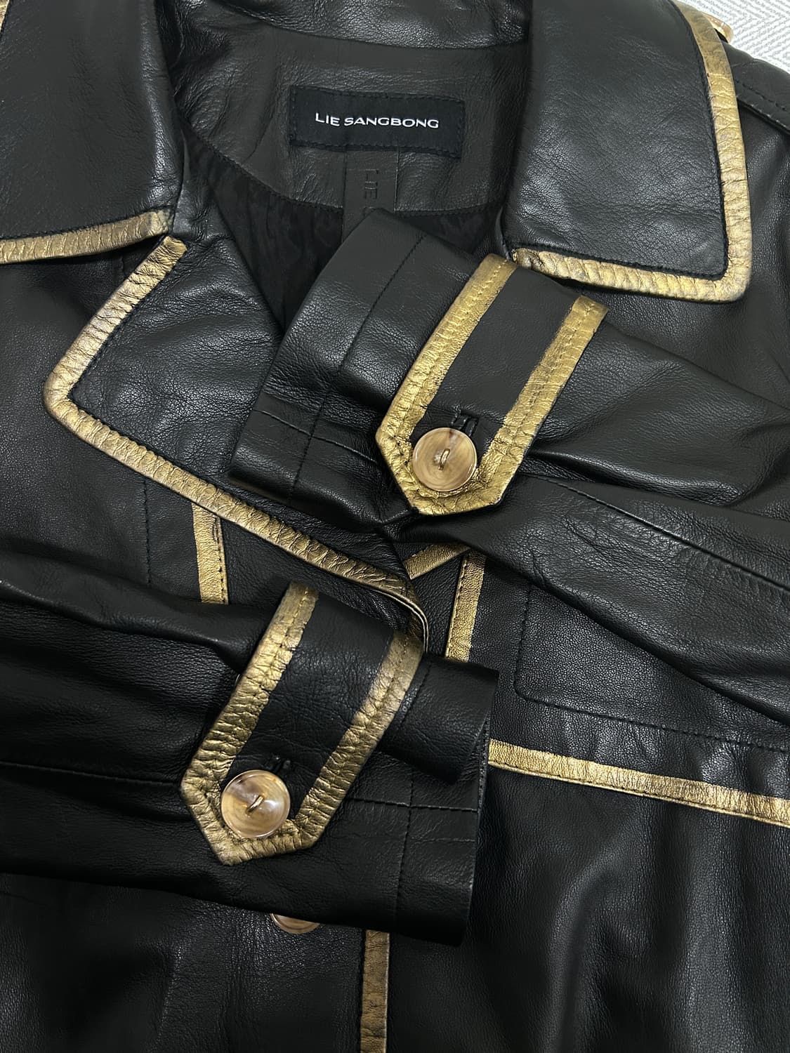 이상봉 양가죽 금장 롱 가죽코트 여성 85 상품이미지9