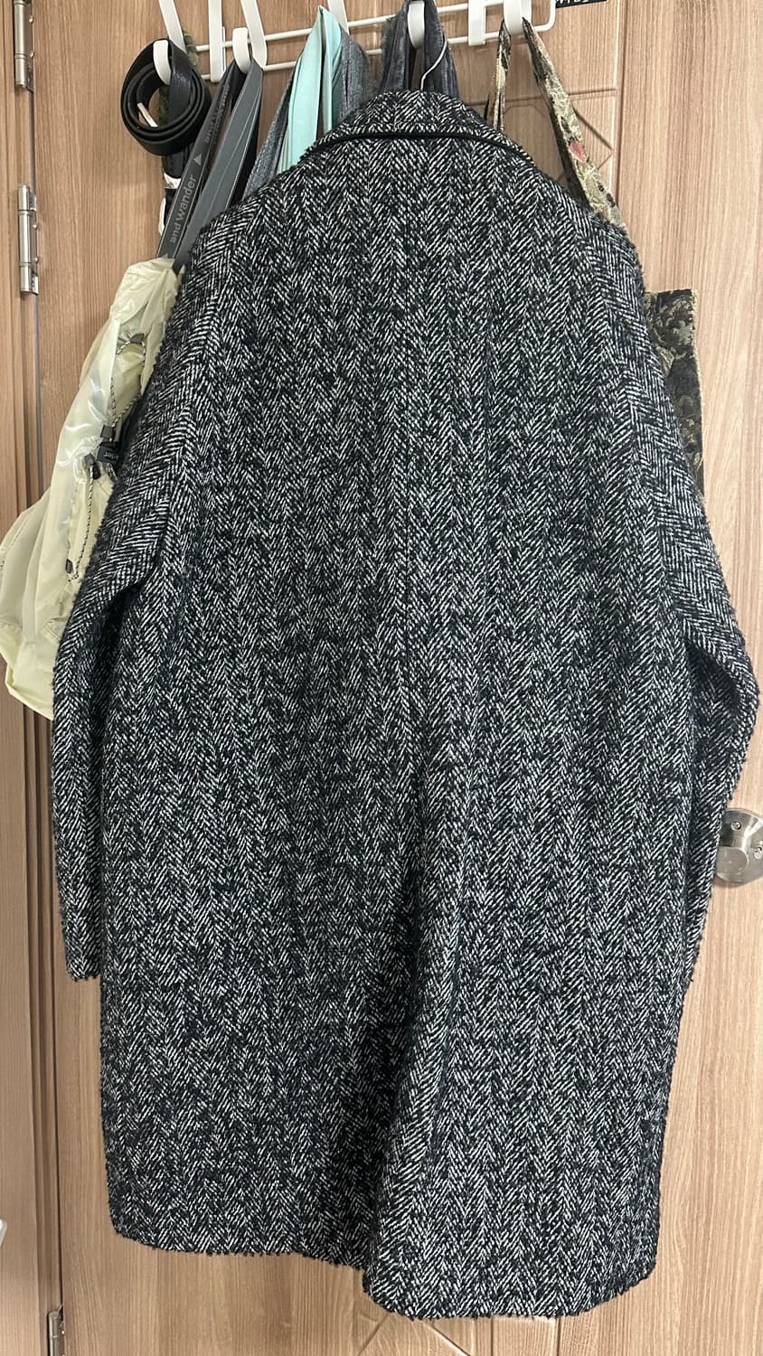 샵레터 LETTER 알파카 헤링본 코트 상품이미지4