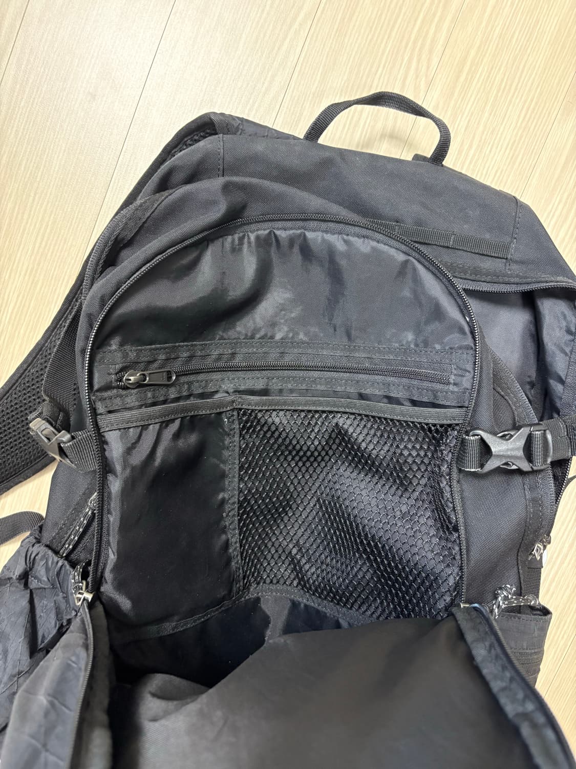 디스이즈네버댓 백팩 SFX 30 Backpack Black 상품이미지2