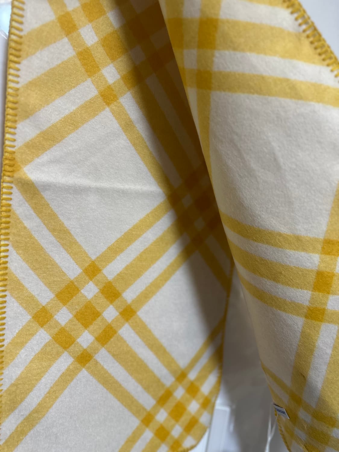 버버리 옐로우 체크 울머플러 남여공용 상품이미지4