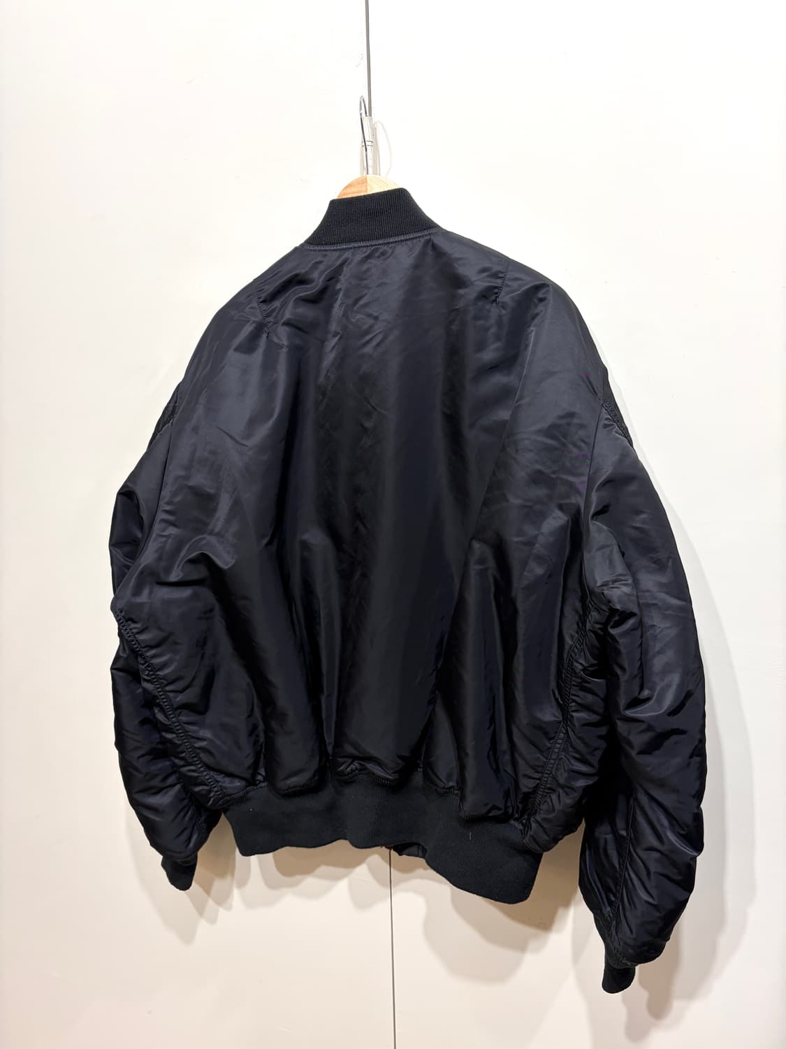 알파 인더스트리 MA-1 플라이트 자켓 상품이미지3