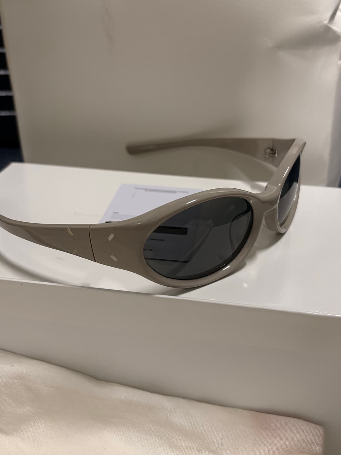 젠틀몬스터 마르지엘라 mm104-g10선글라스 상품이미지3