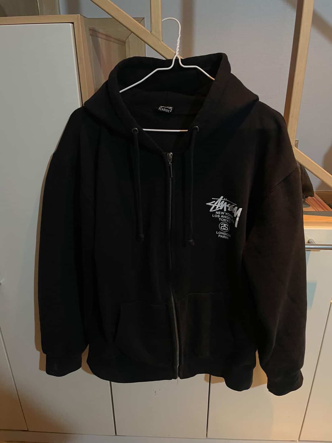 정품 스투시 월드투어 후드집업 상품이미지1