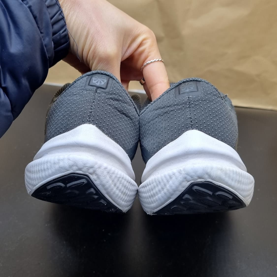 나이키 윈플로10 여성운동화235  상품이미지4