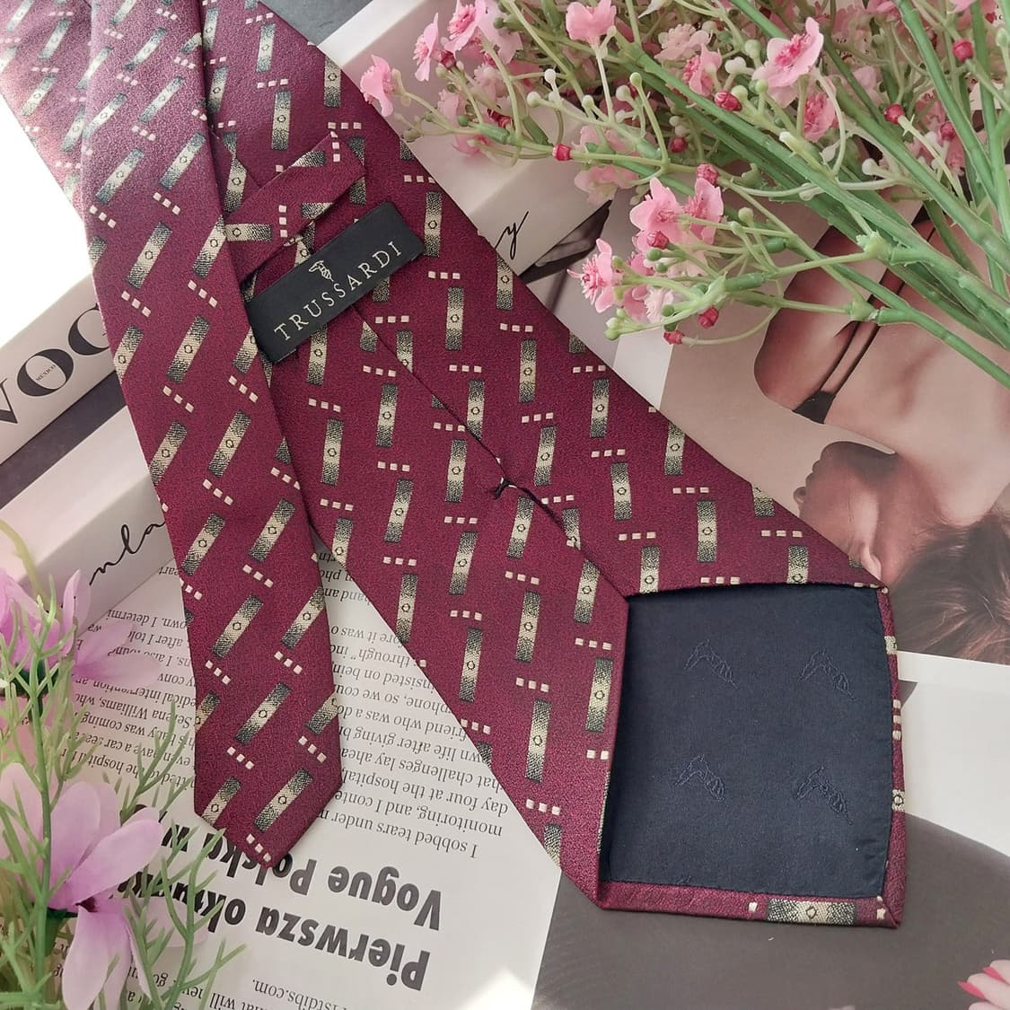 트루사르디 실크 와인 지오메트릭 넥타이 9.5cm A+등급  K1418
 상품이미지6