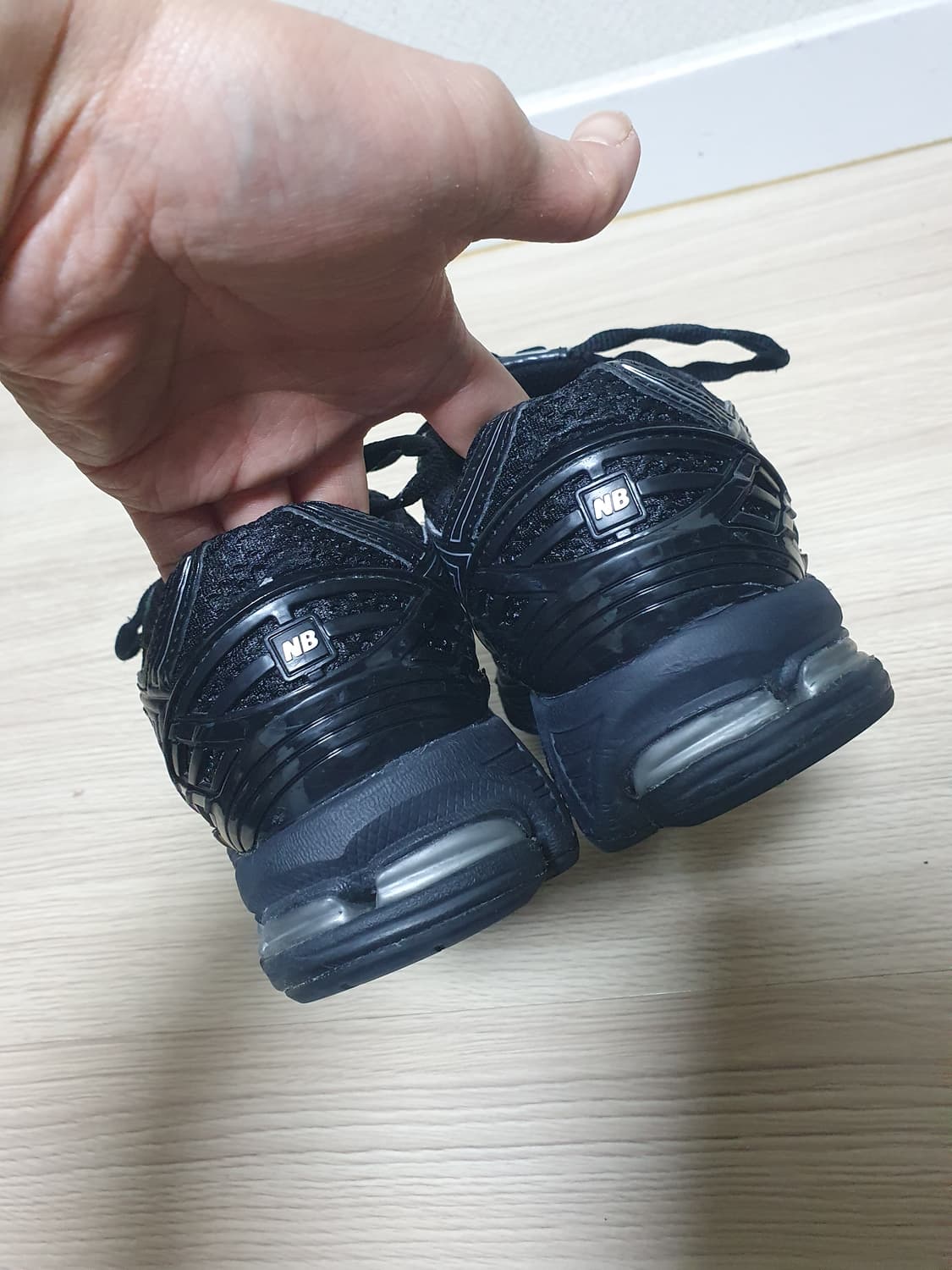 뉴발란스 1906R 블랙 운동화 240 상품이미지6