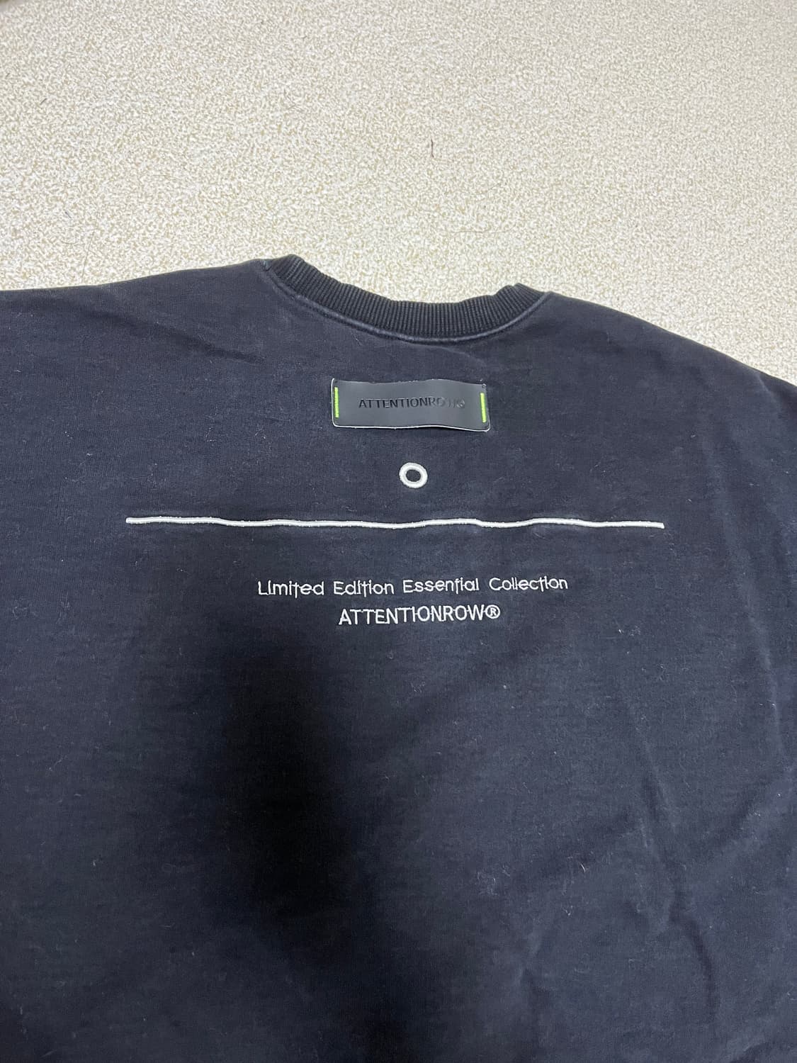 어텐션로우 리미티드에디션 한정판 피그먼트 맨투맨 1사이즈 블랙 상품이미지2