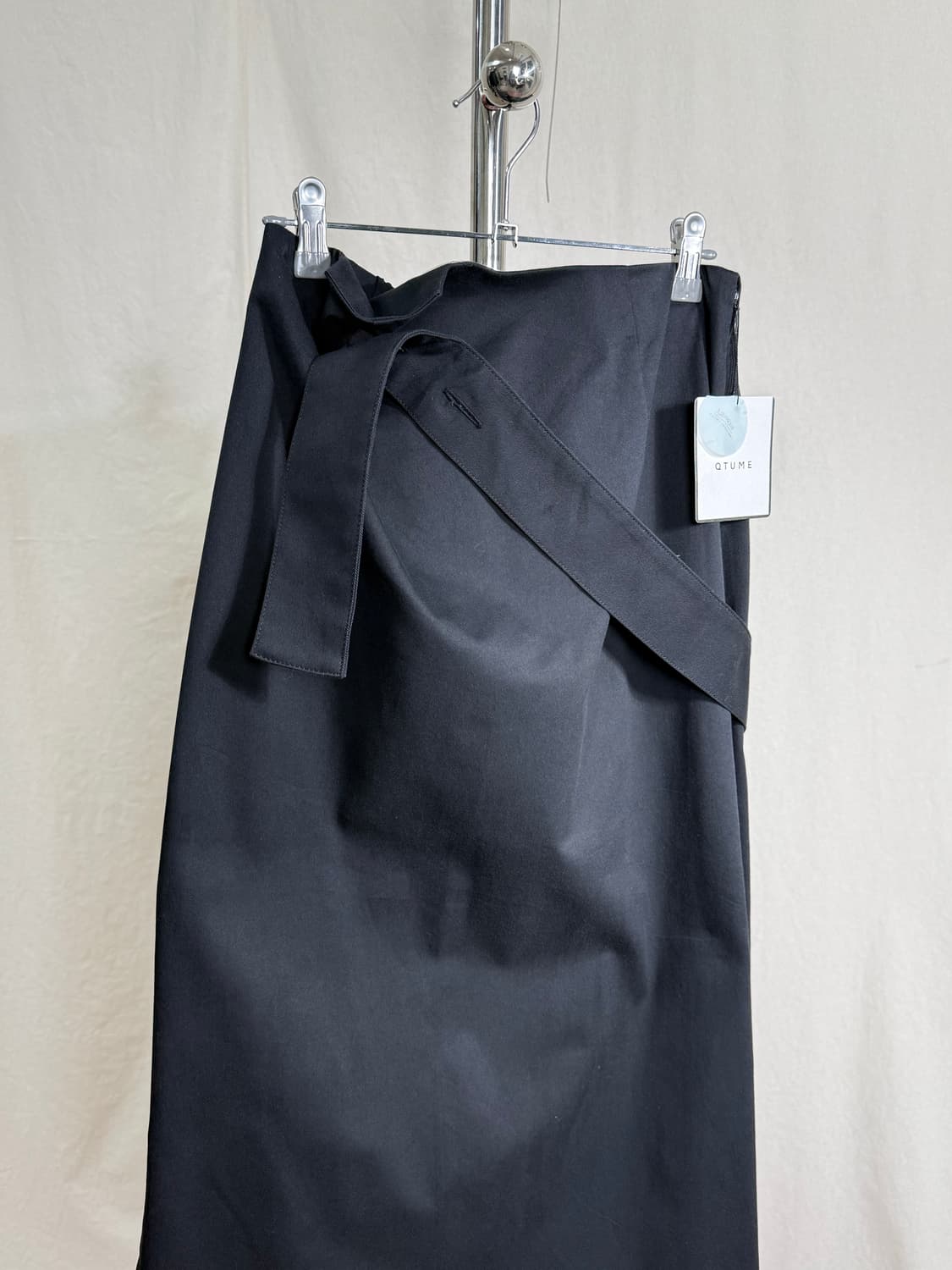 (새상품) Qtume 서스펜더 스트레이트 스커트 상품이미지5
