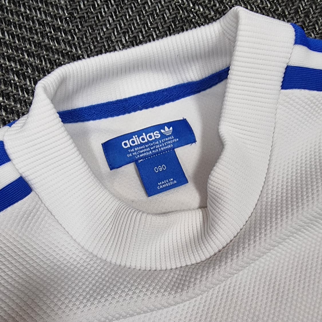 아디다스 텐노지 와플 맨투맨 상품이미지4